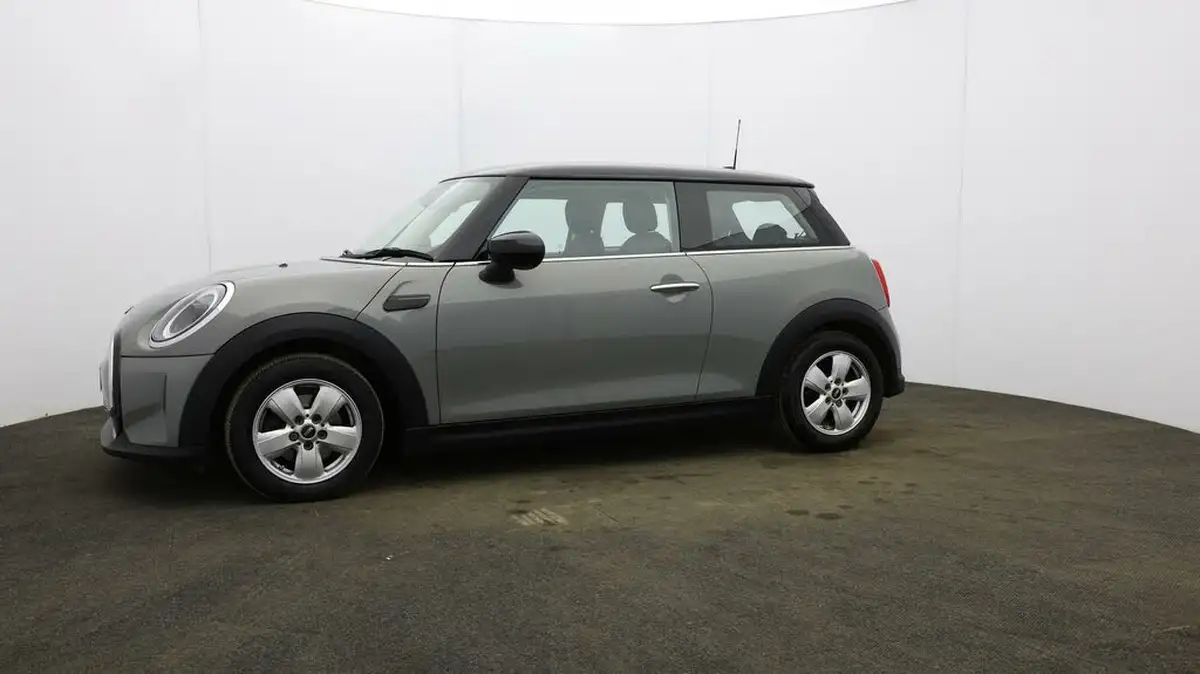 2021-mini-cooper-15-cooper-classic-hatchback-3d-big-26