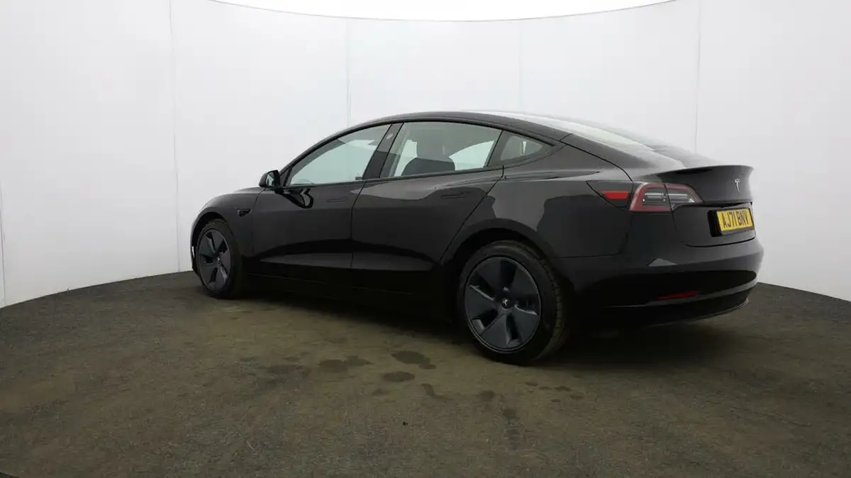 2021-tesla-model-3-e-long-range-awd-big-57