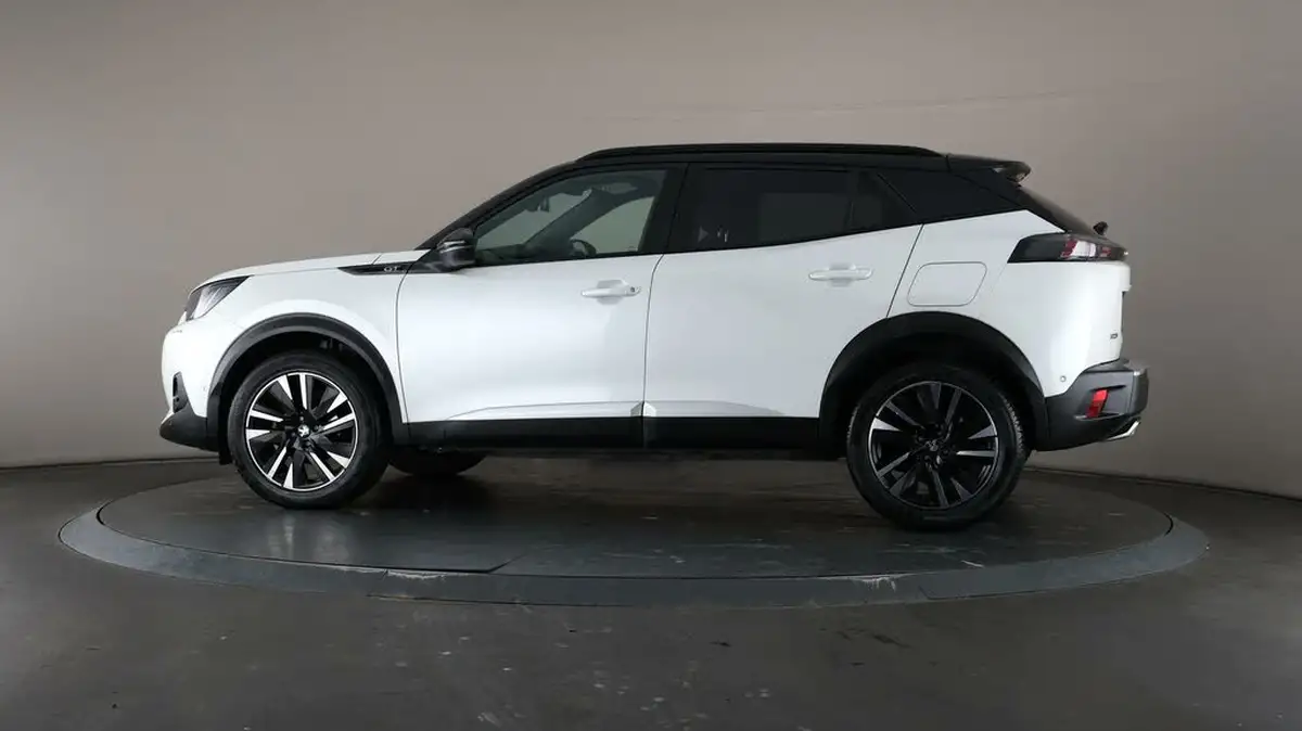 2022-peugeot-2008-suv-12-puretech-gt-premium-130bhp-big-27