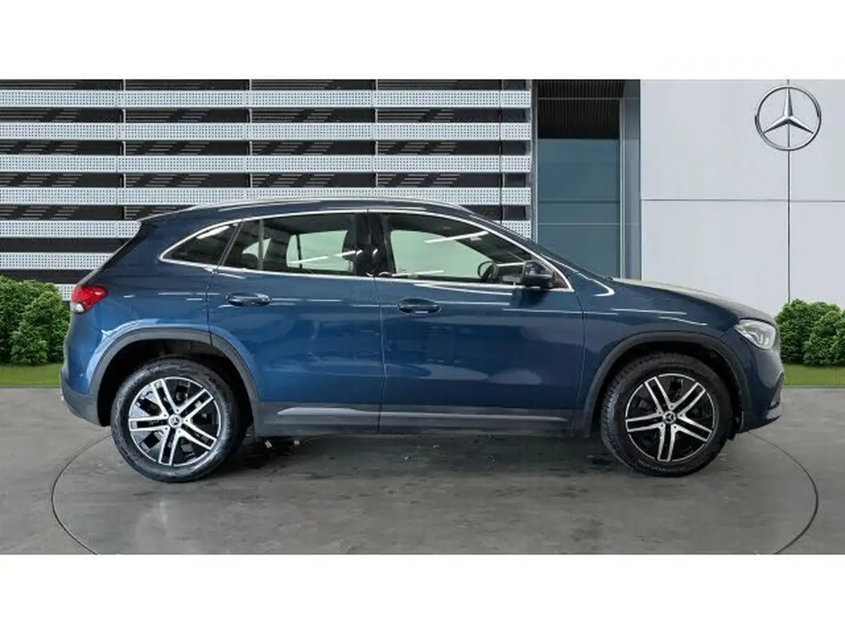 2023-mercedes-benz-gla-class-13-gla-200-sport-executive-station-wagon-big-4
