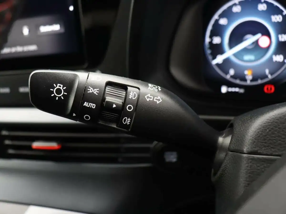 2024-hyundai-i20-10-t-gdi-n-line-dct-big-32