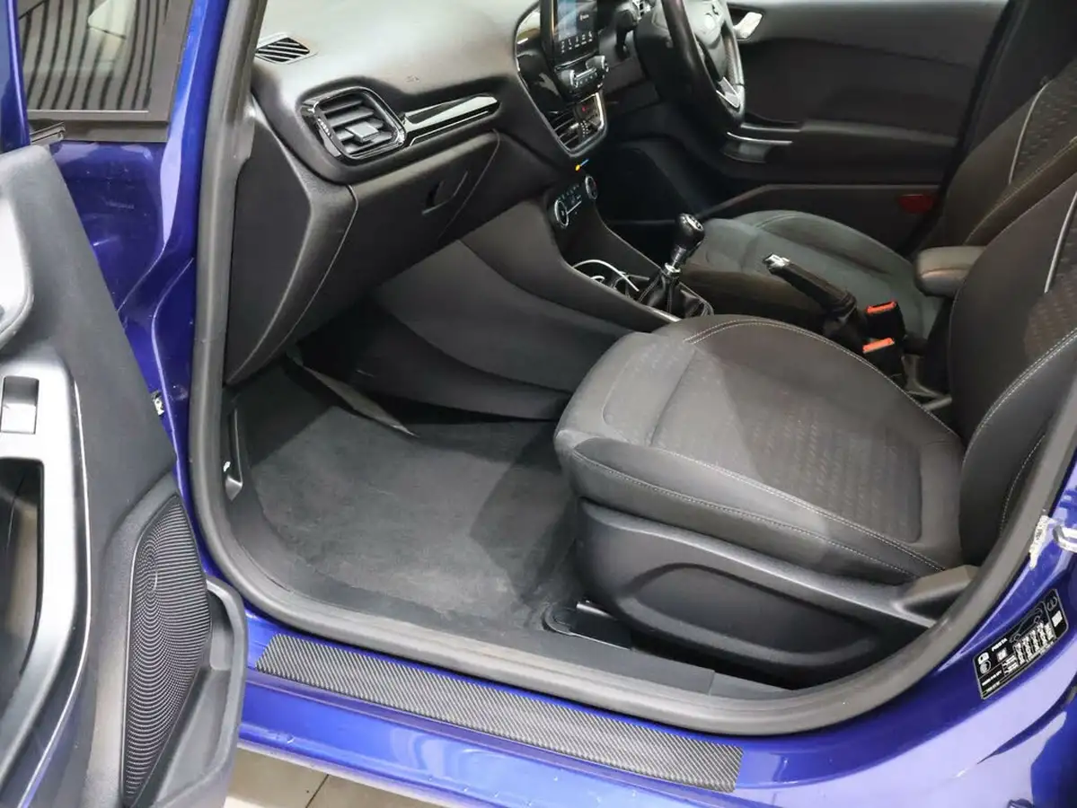 2017-ford-fiesta-15tdci-titanium-120ps-ss-5d-1498cc-big-13
