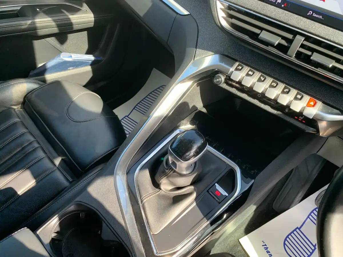 2020-peugeot-5008-suv-15-bluehdi-allure-big-26