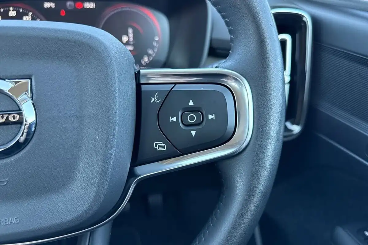 2020-volvo-xc40-15-t5-inscription-plug-in-hybrid-big-40