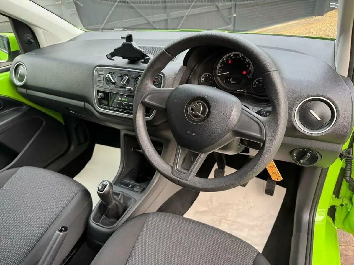 2018-skoda-citigo-10-colour-edition-greentech-5d-big-10