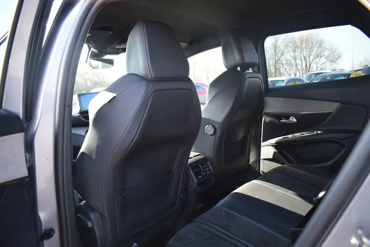2021-peugeot-3008-suv-12-puretech-gt-eat8-big-14