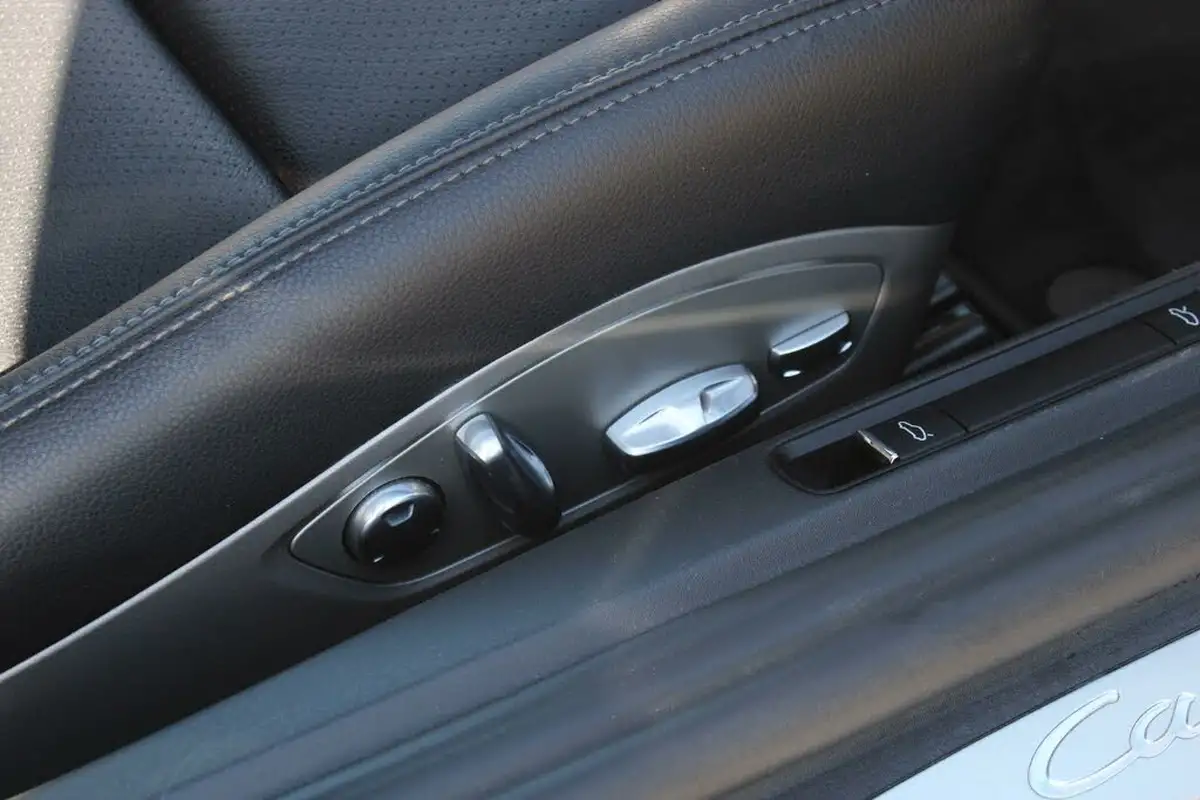 2020-porsche-cayman-718-20-cayman-pdk-big-31