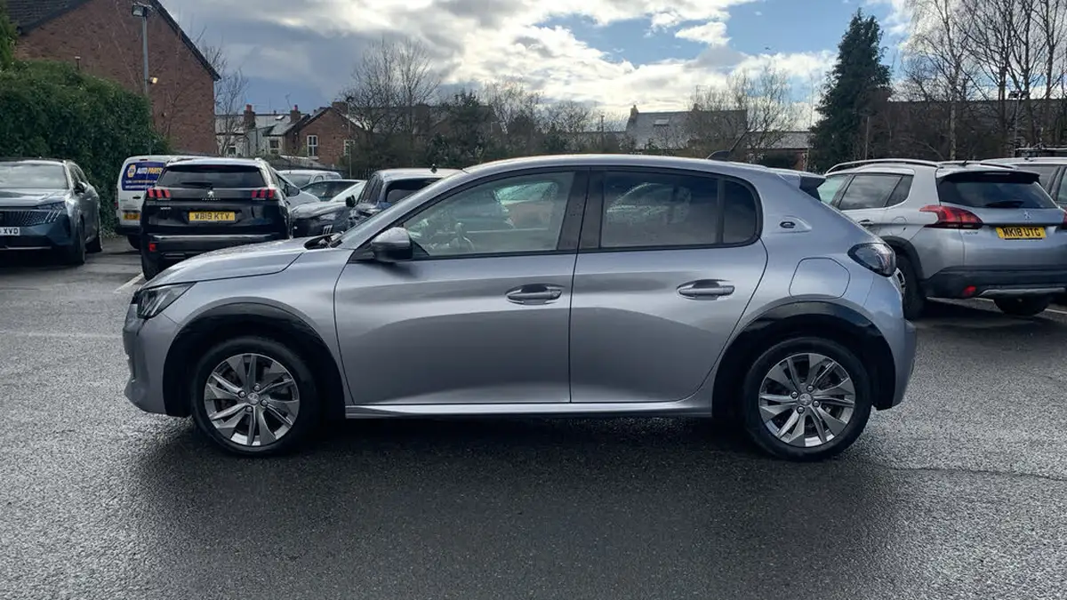 2020-peugeot-208-e-allure-big-5