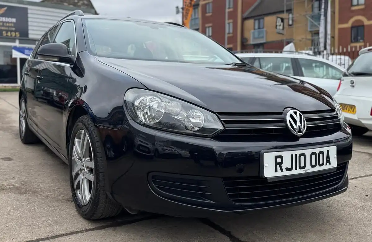 2010-volkswagen-golf-14-se-tsi-122ps-estate-5d-big-0