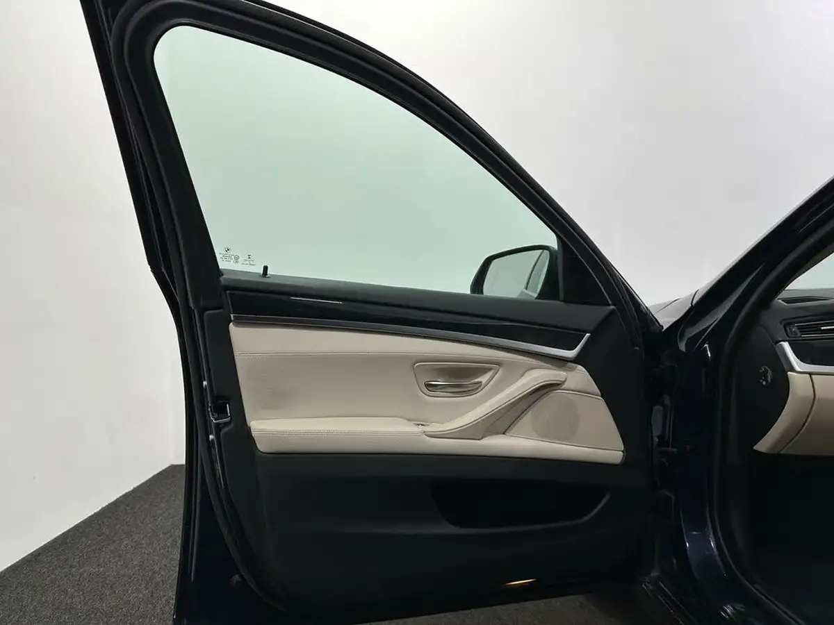 2016-bmw-5-series-20-520i-se-touring-5d-big-34