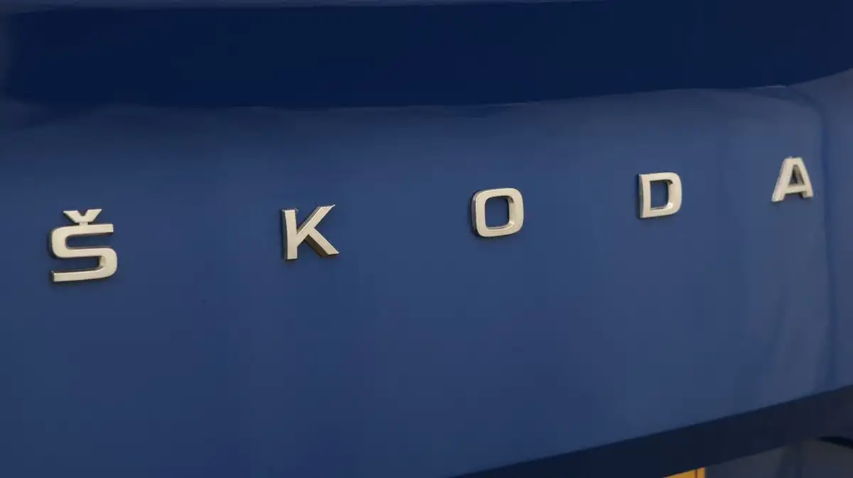 2021-skoda-enyaq-e-60-62-kwh-big-20