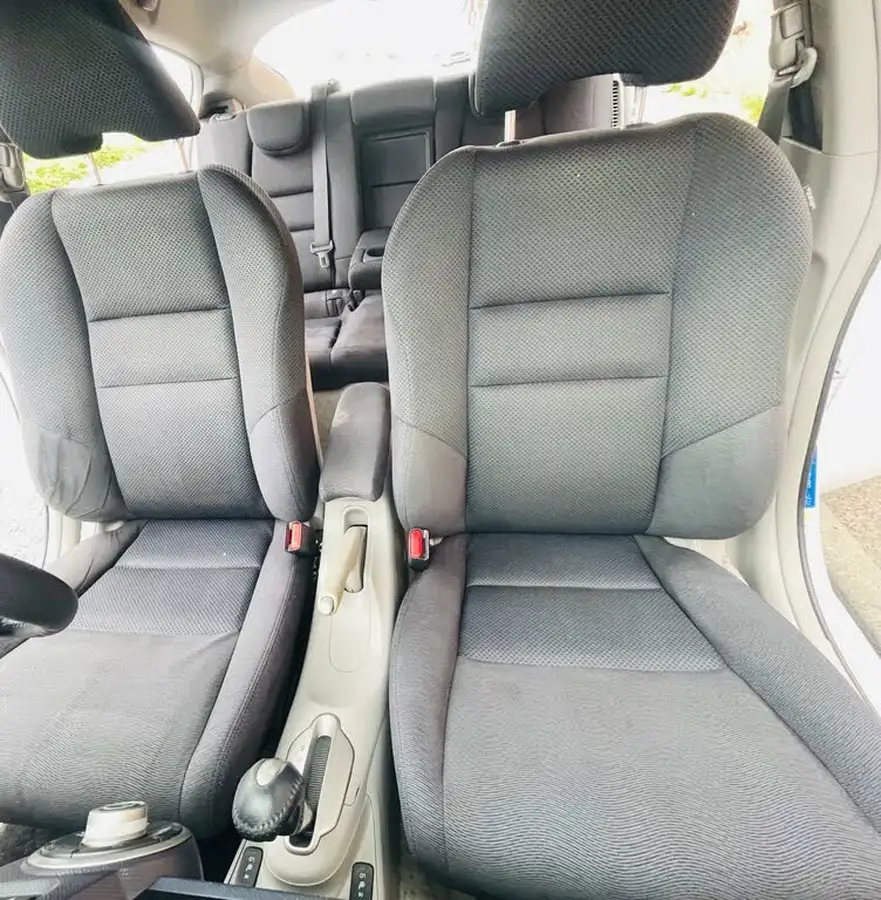 2010-honda-insight-13-es-big-20