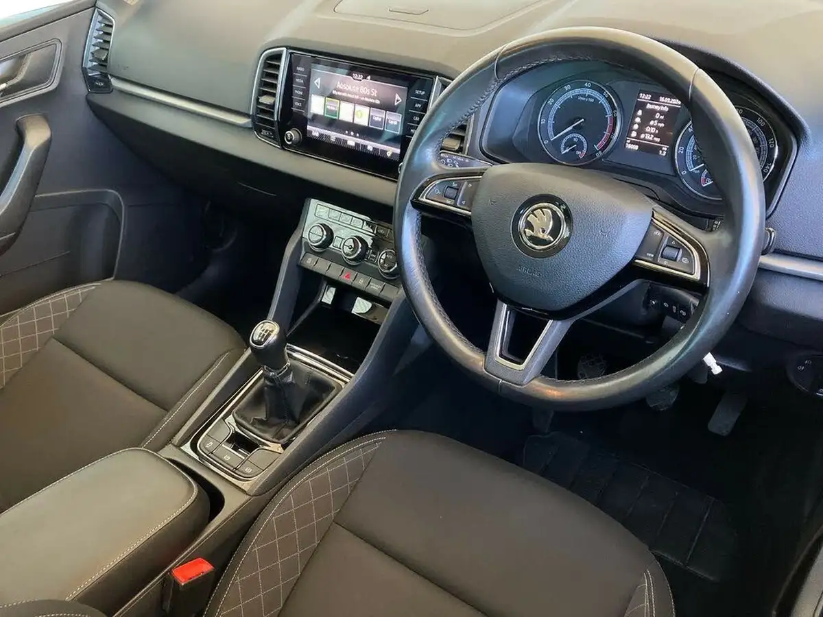 2020-skoda-karoq-10-tsi-se-115ps-big-7