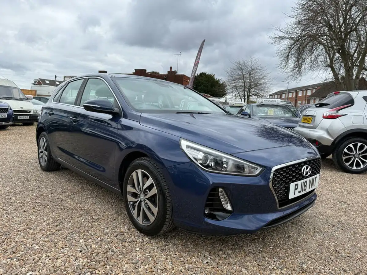 2018-hyundai-i30-16crdi-se-nav-109ps-blue-drive-isg-hatchback-1582cc-dct-big-17
