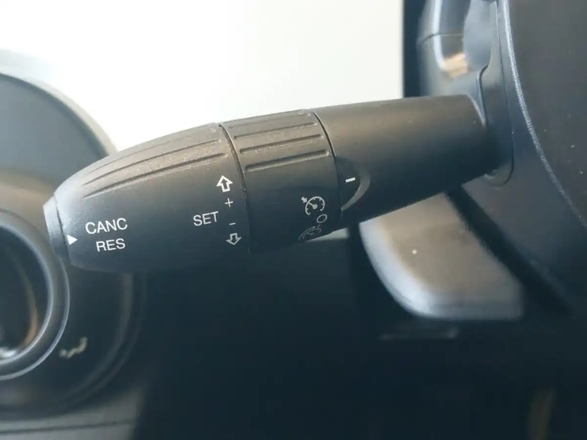 2018-fiat-500-12-lounge-big-15