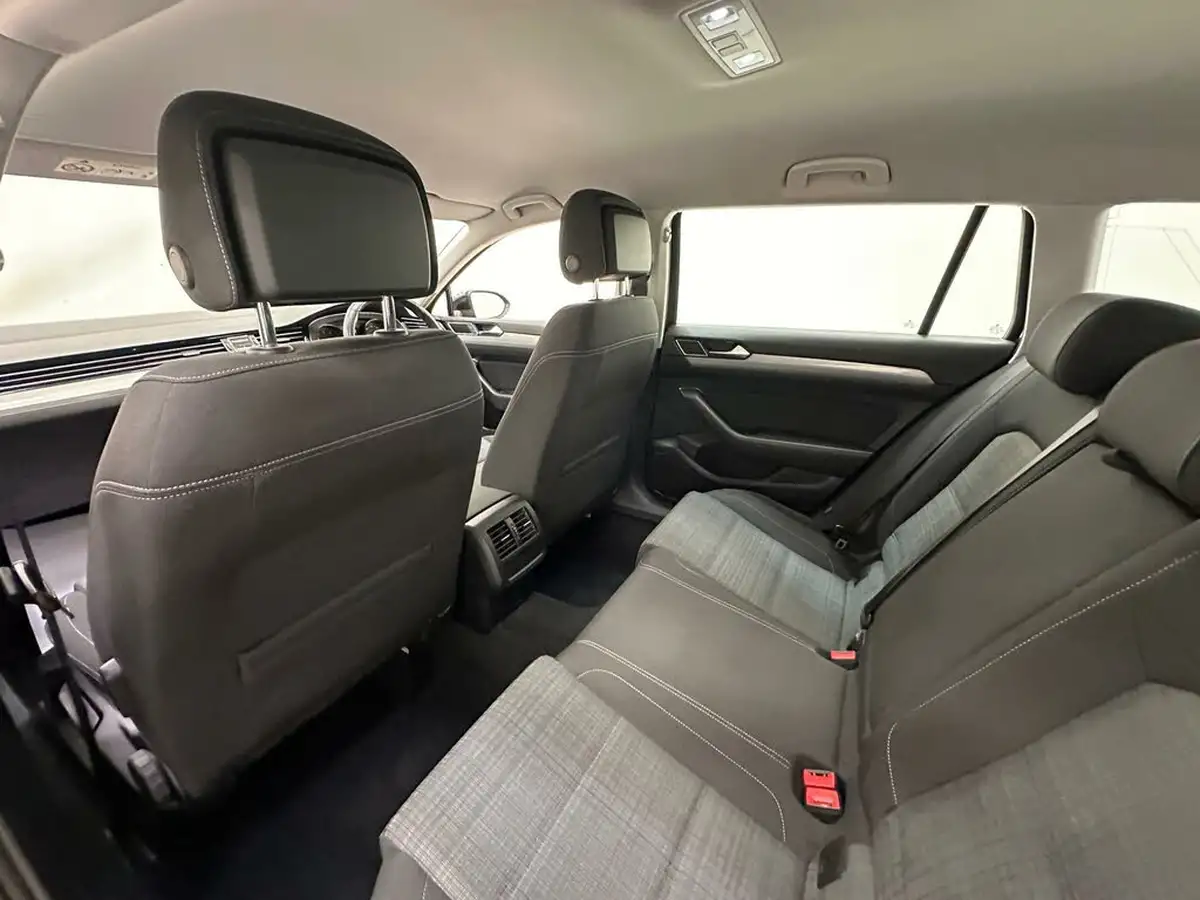 2021-volkswagen-passat-15-tsi-se-nav-estate-5d-big-24