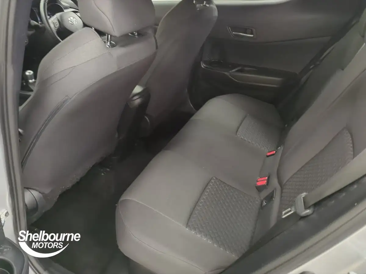 2022-toyota-c-hr-18-vvt-i-icon-big-8