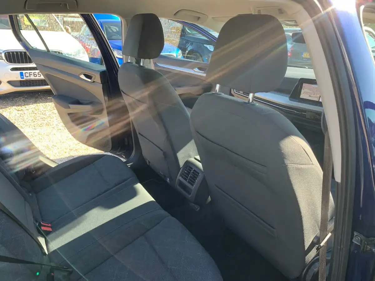 2020-volkswagen-golf-15-tsi-life-150ps-hatchback-big-41