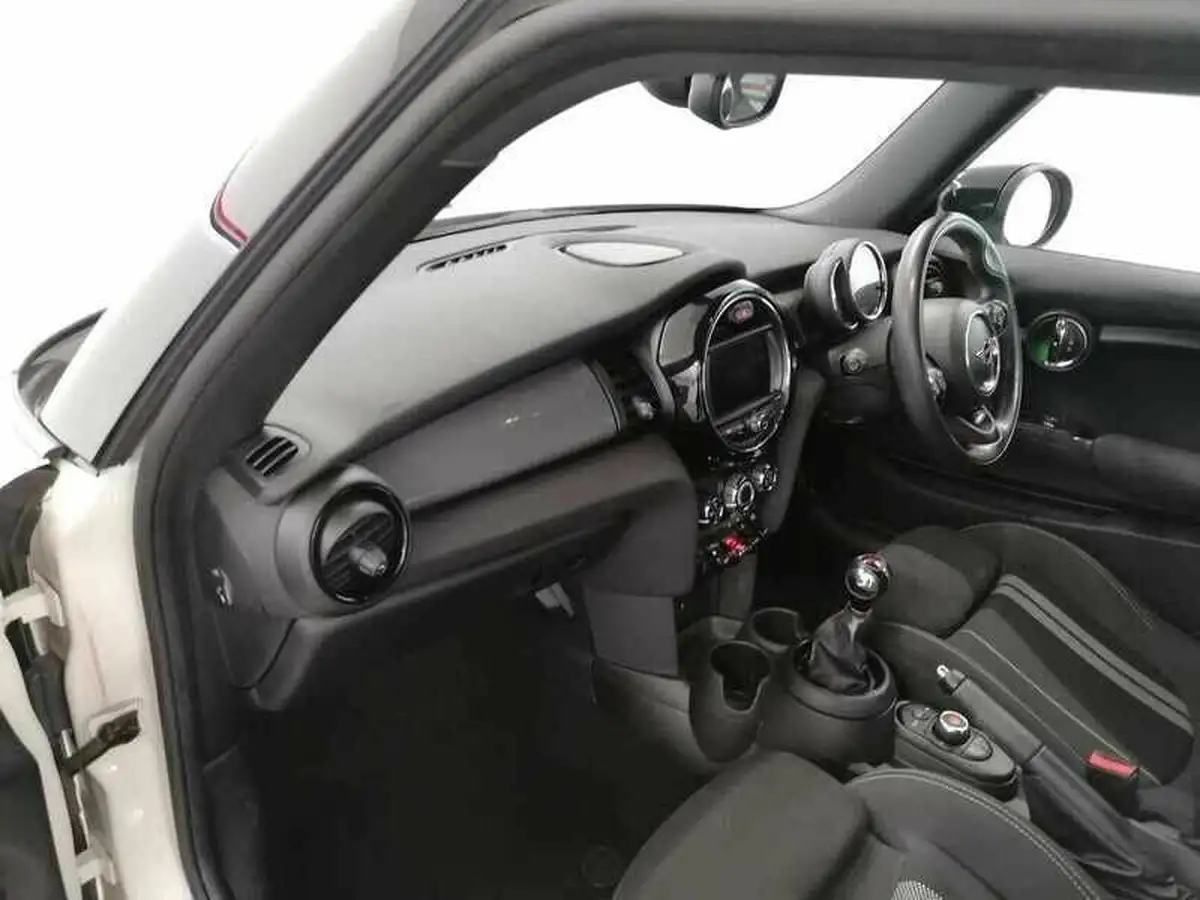 2020-mini-cooper-15-cooper-sport-hatchback-3d-big-17