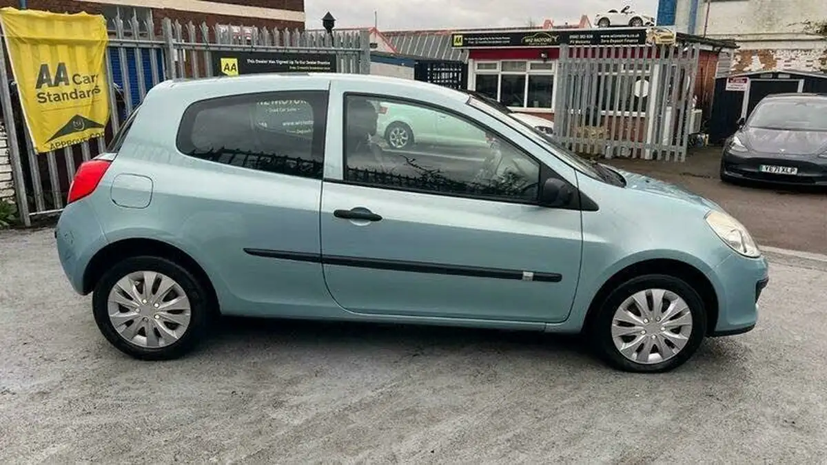 2008-renault-clio-12-extreme-16v-75bhp-3d-big-3