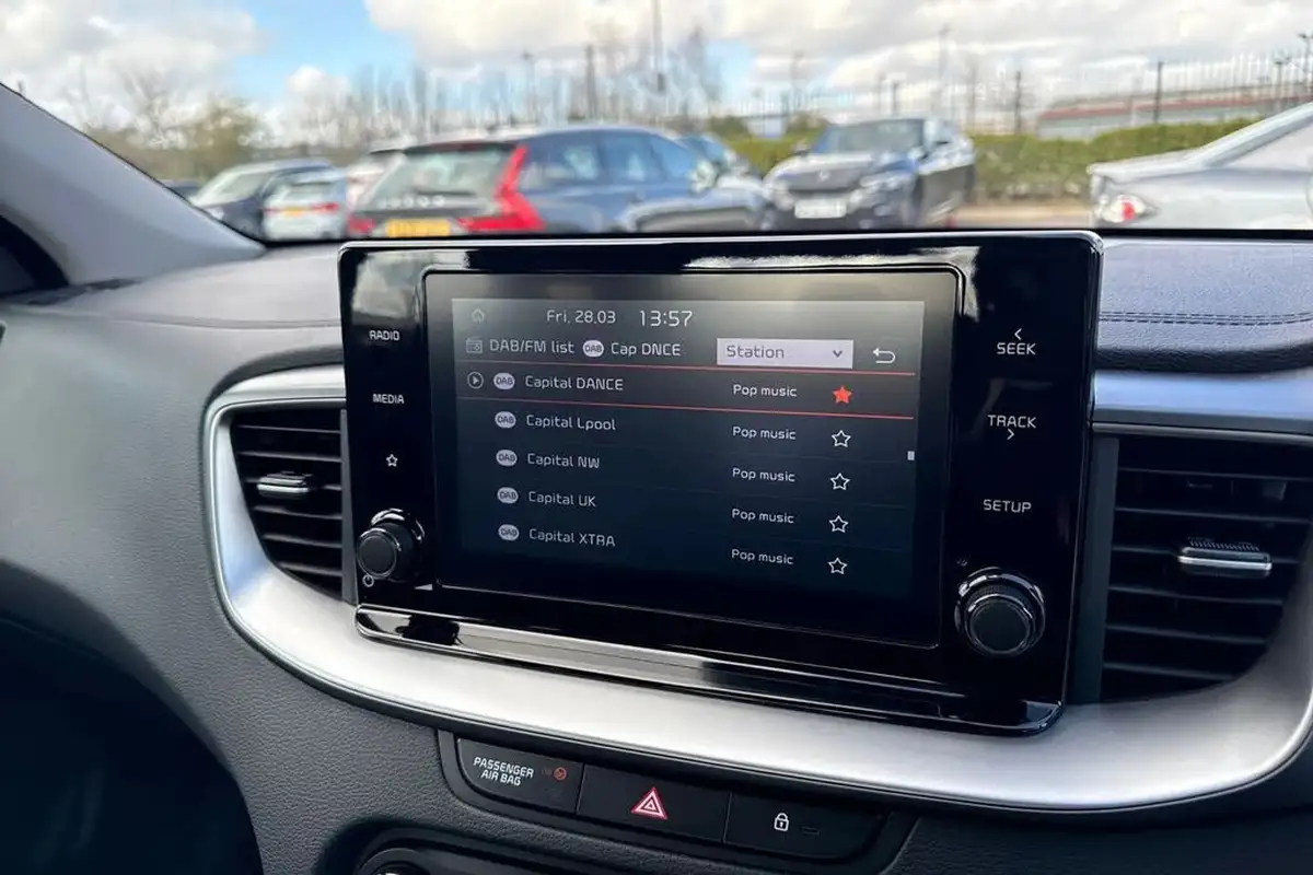 2022-kia-ceed-10-t-gdi-2-sportswagon-big-44