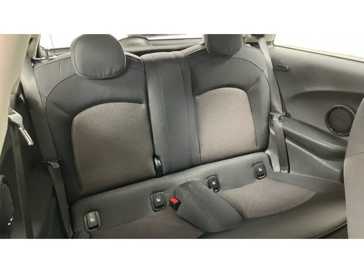 2022-mini-cooper-15-cooper-classic-hatchback-3d-big-11