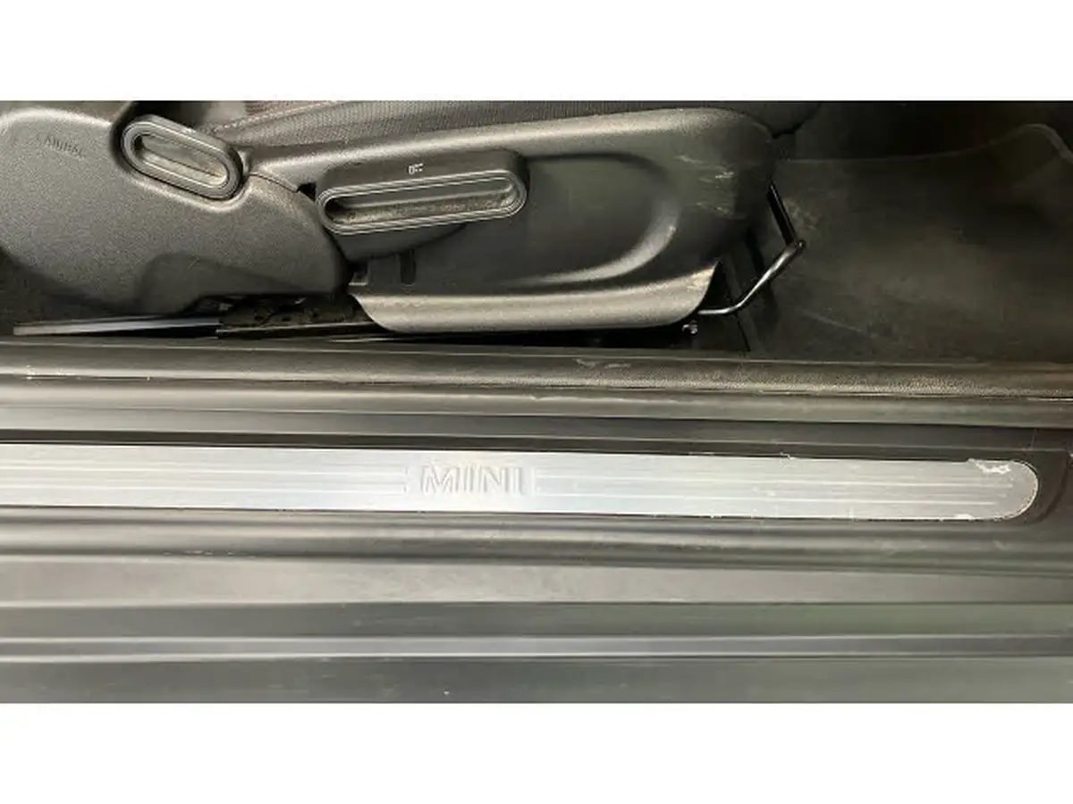 2022-mini-cooper-15-cooper-classic-hatchback-3d-big-35