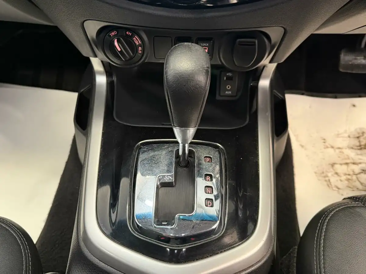 2019-nissan-navara-23dci-tekna-auto-big-27