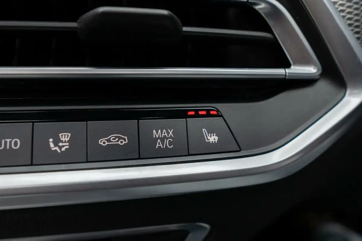 2020-bmw-x5-30-xdrive-45e-m-sport-big-24