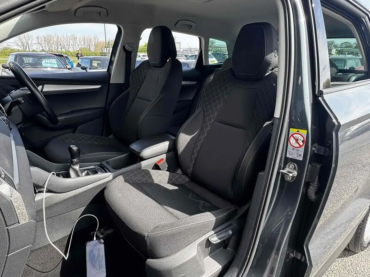 2019-skoda-karoq-10-tsi-se-big-23