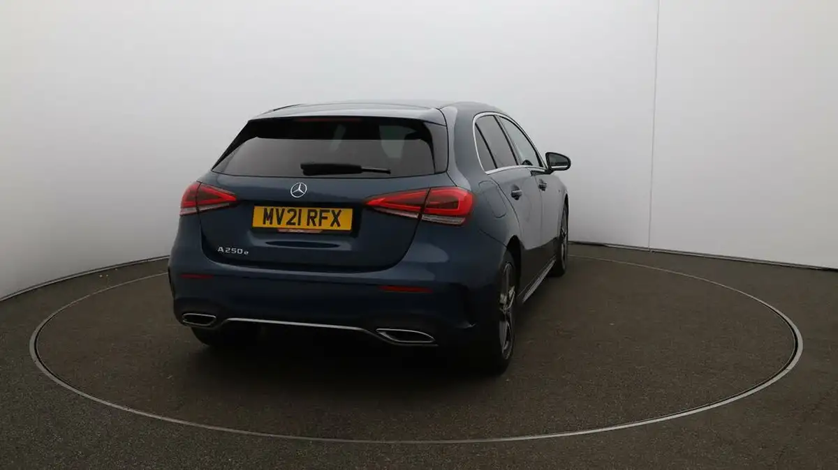 2021-mercedes-benz-a-class-13-a250e-amg-line-executive-hatchback-5d-big-49