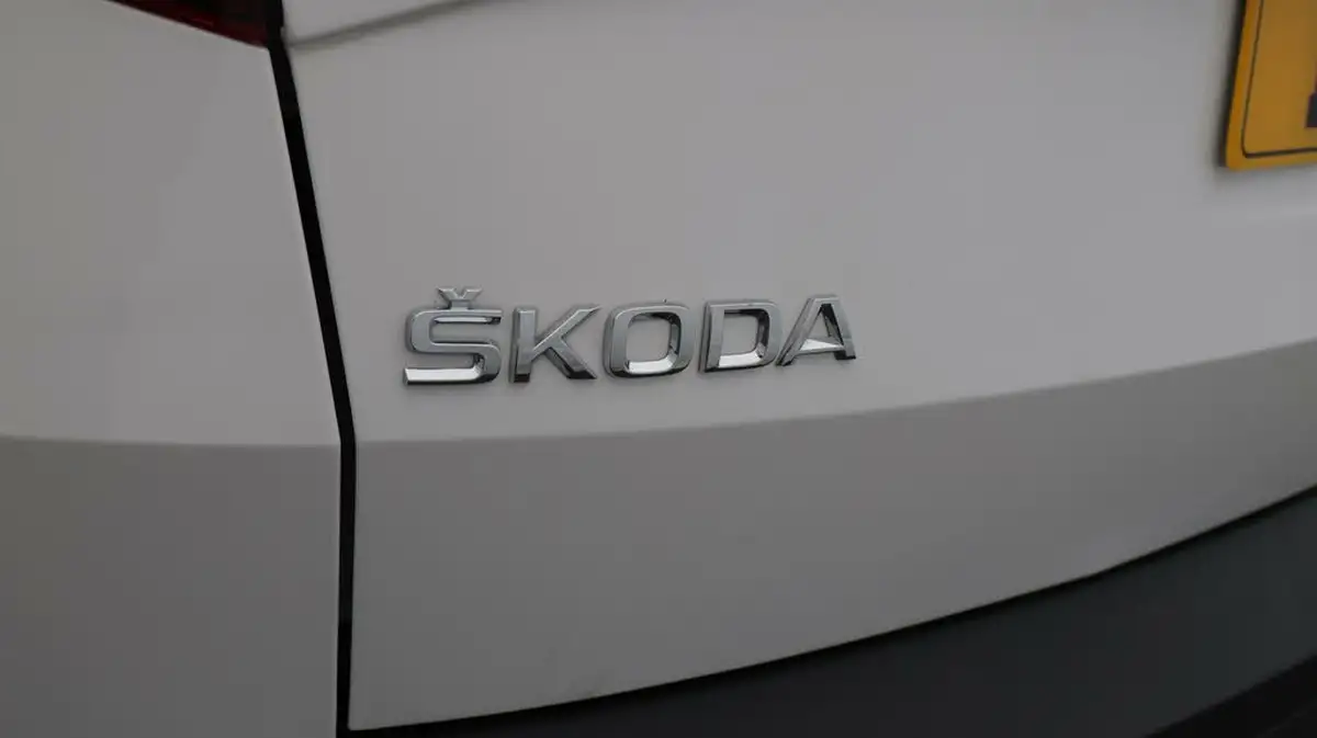 2019-skoda-karoq-16tdi-se-technology-dsg-big-21