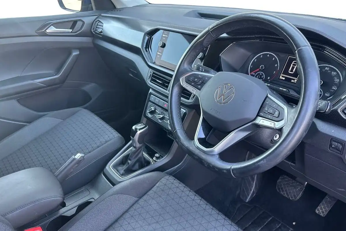 2022-volkswagen-t-cross-10-tsi-se-110ps-dsg-big-5