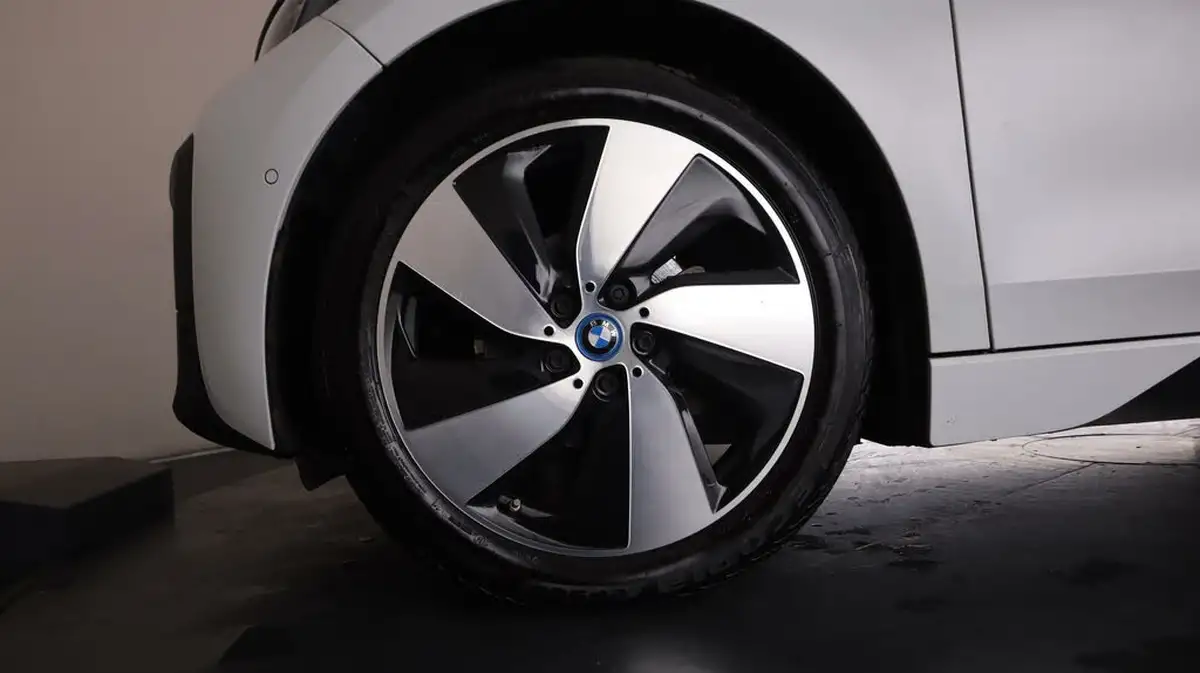 2022-bmw-i3-e-120-ah-big-18