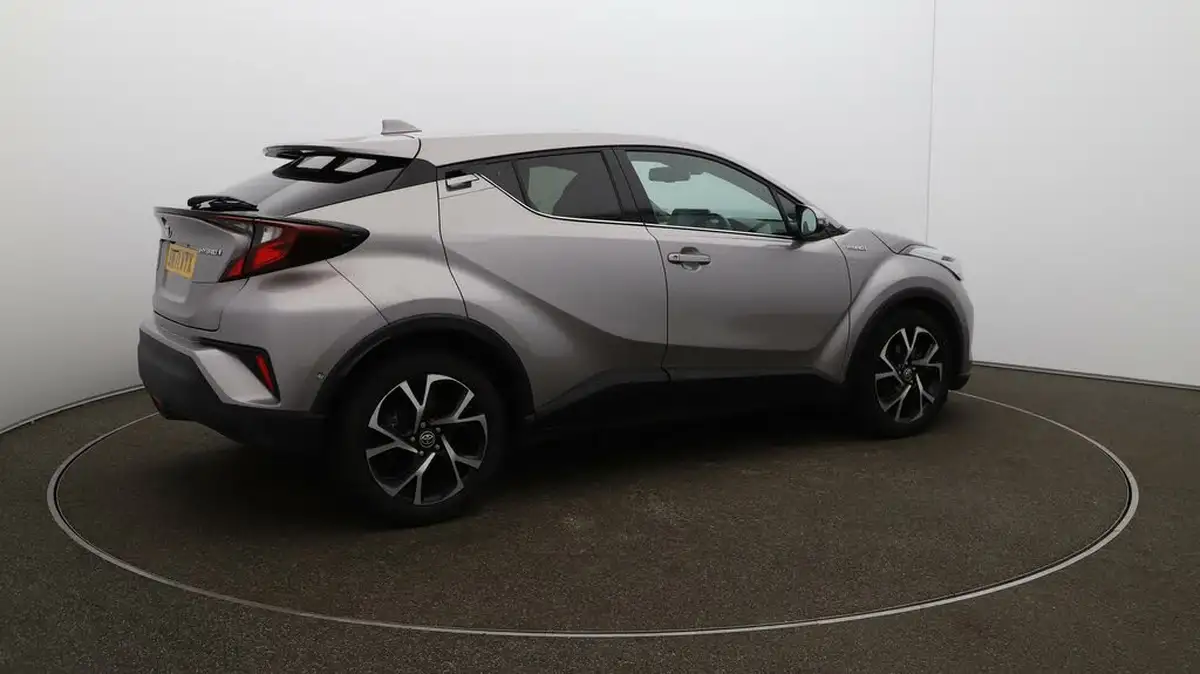 2022-toyota-c-hr-18-vvt-i-design-big-44