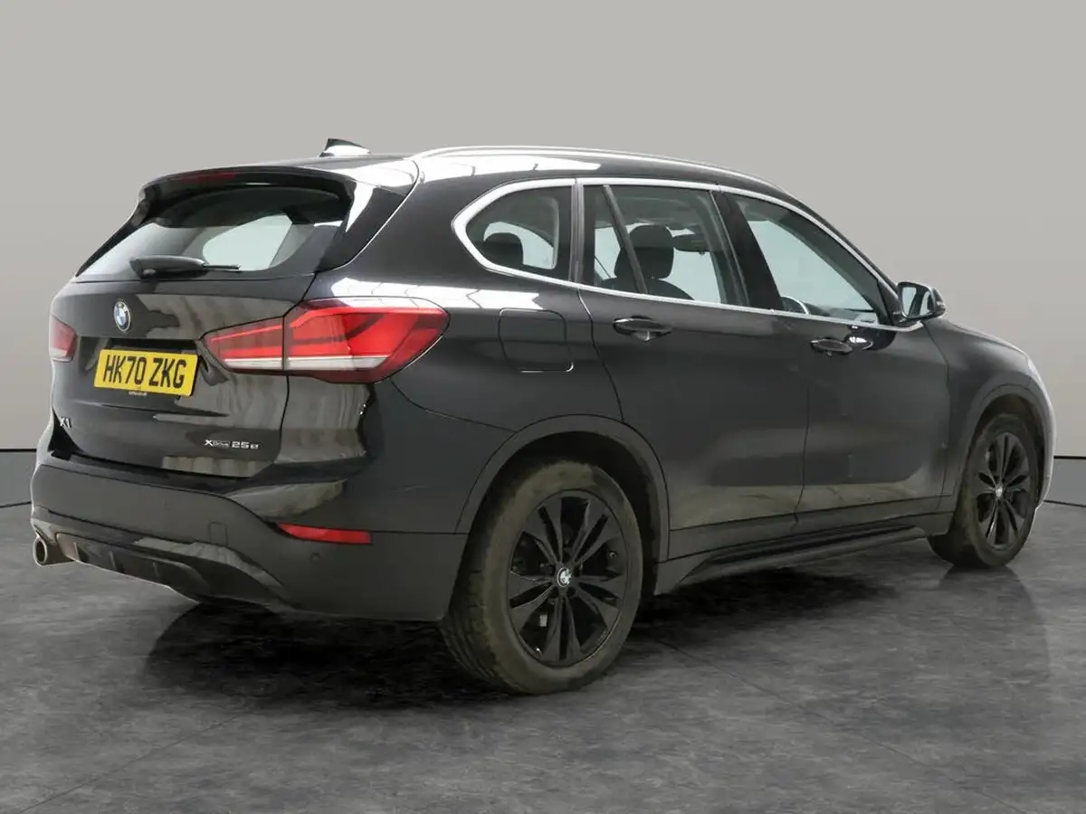 2021-bmw-x1-15-xdrive-25e-phev-sport-big-8