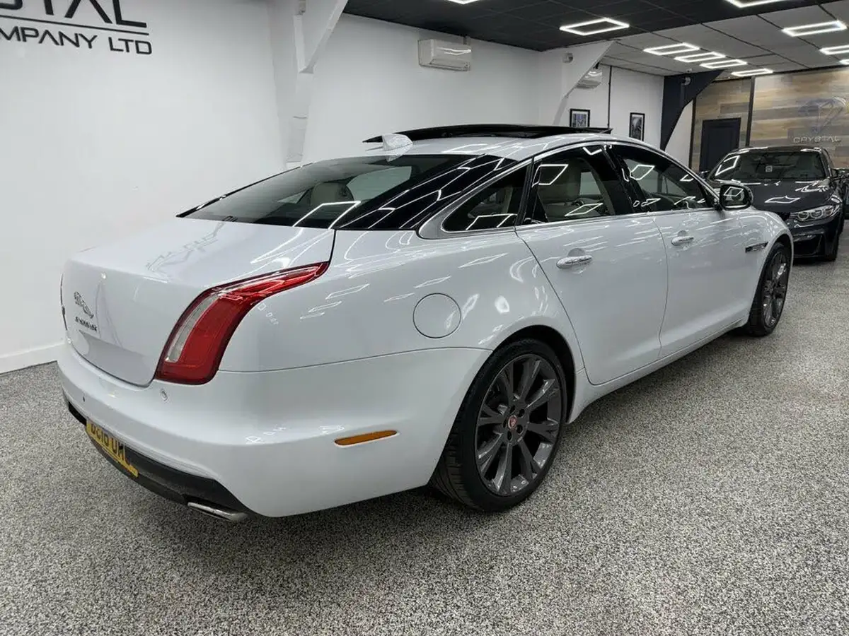 2016-jaguar-xj-series-30td-xj-portfolio-30tdv6-296bhp-swb-big-2