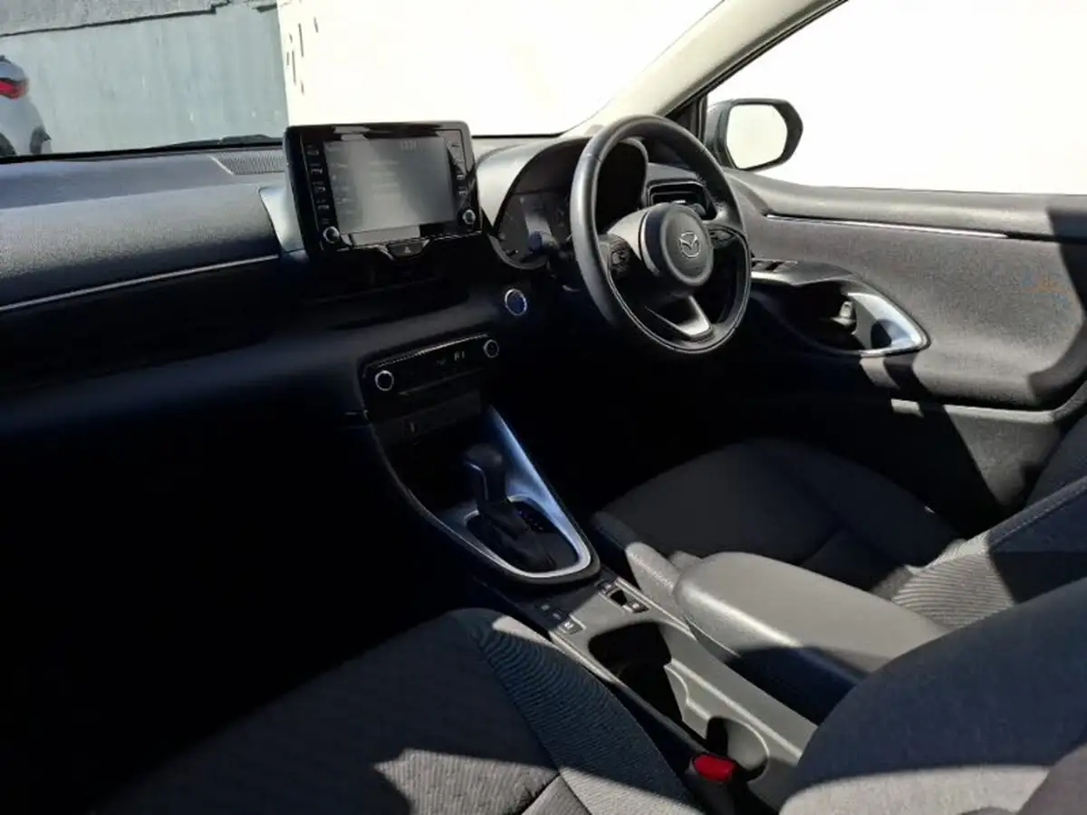 2022-mazda-mazda2-15-agile-big-4