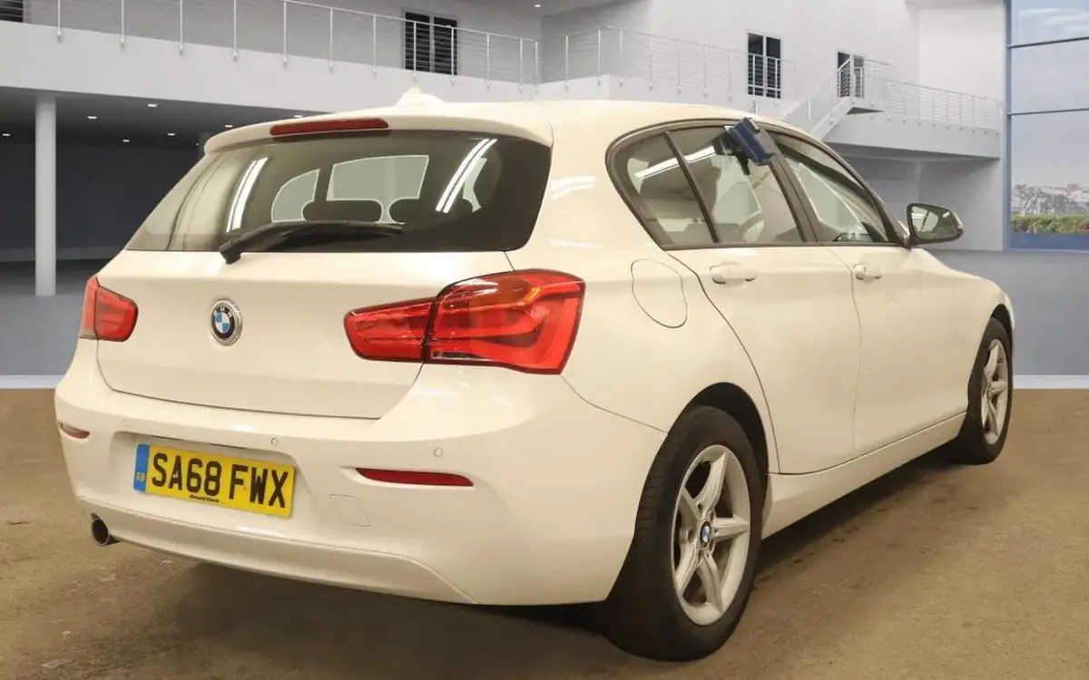 2018-bmw-1-series-15td-116d-se-business-5d-big-3