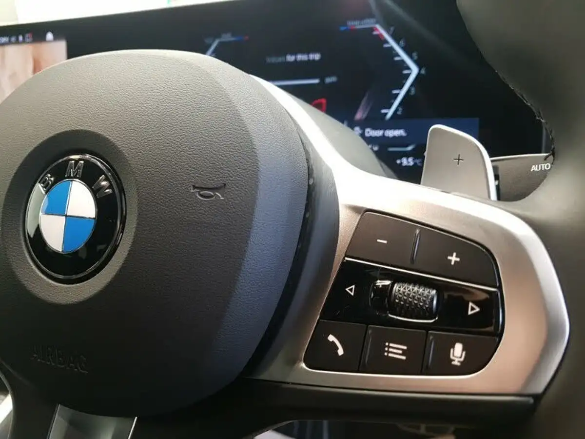 2024-bmw-3-series-20-320i-m-sport-saloon-4d-big-15