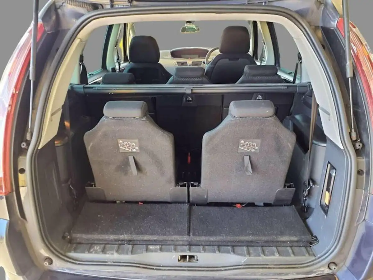 2013-citroen-grand-c4-picasso-16hdi-platinum-big-6