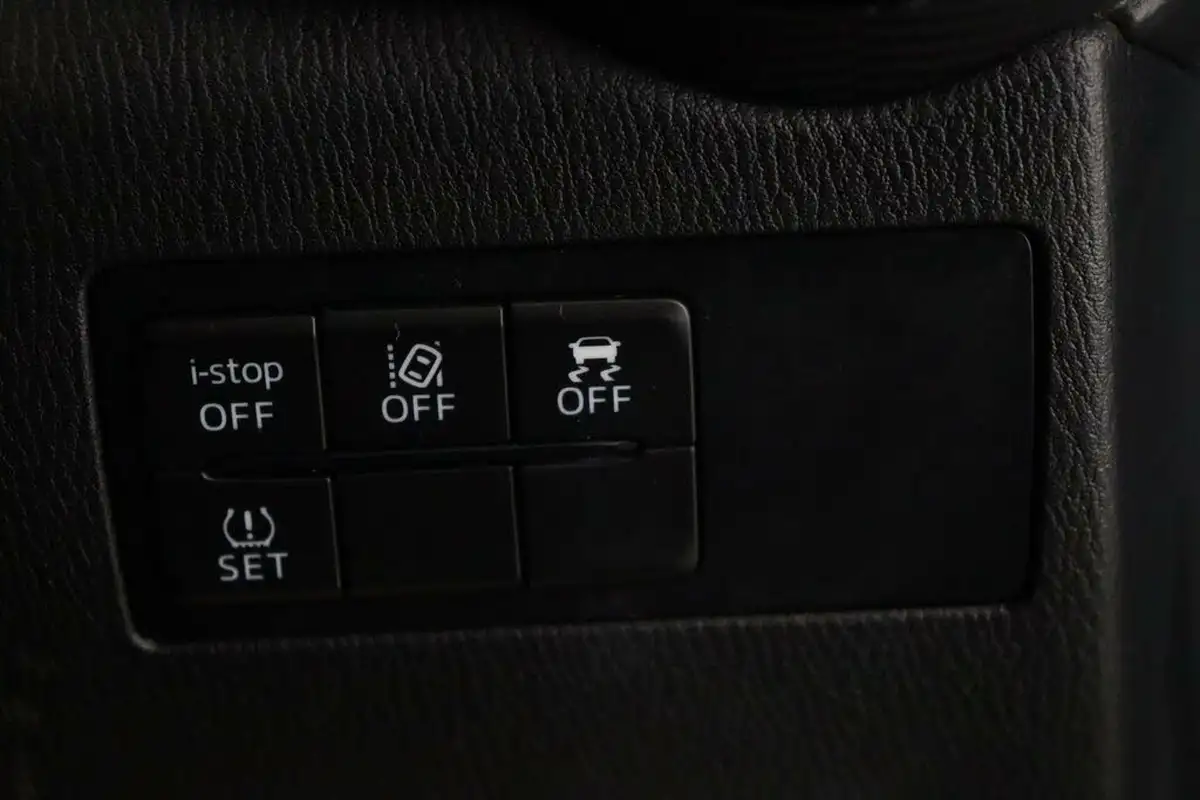 2019-mazda-mazda2-15-gt-sport-nav-115ps-big-17