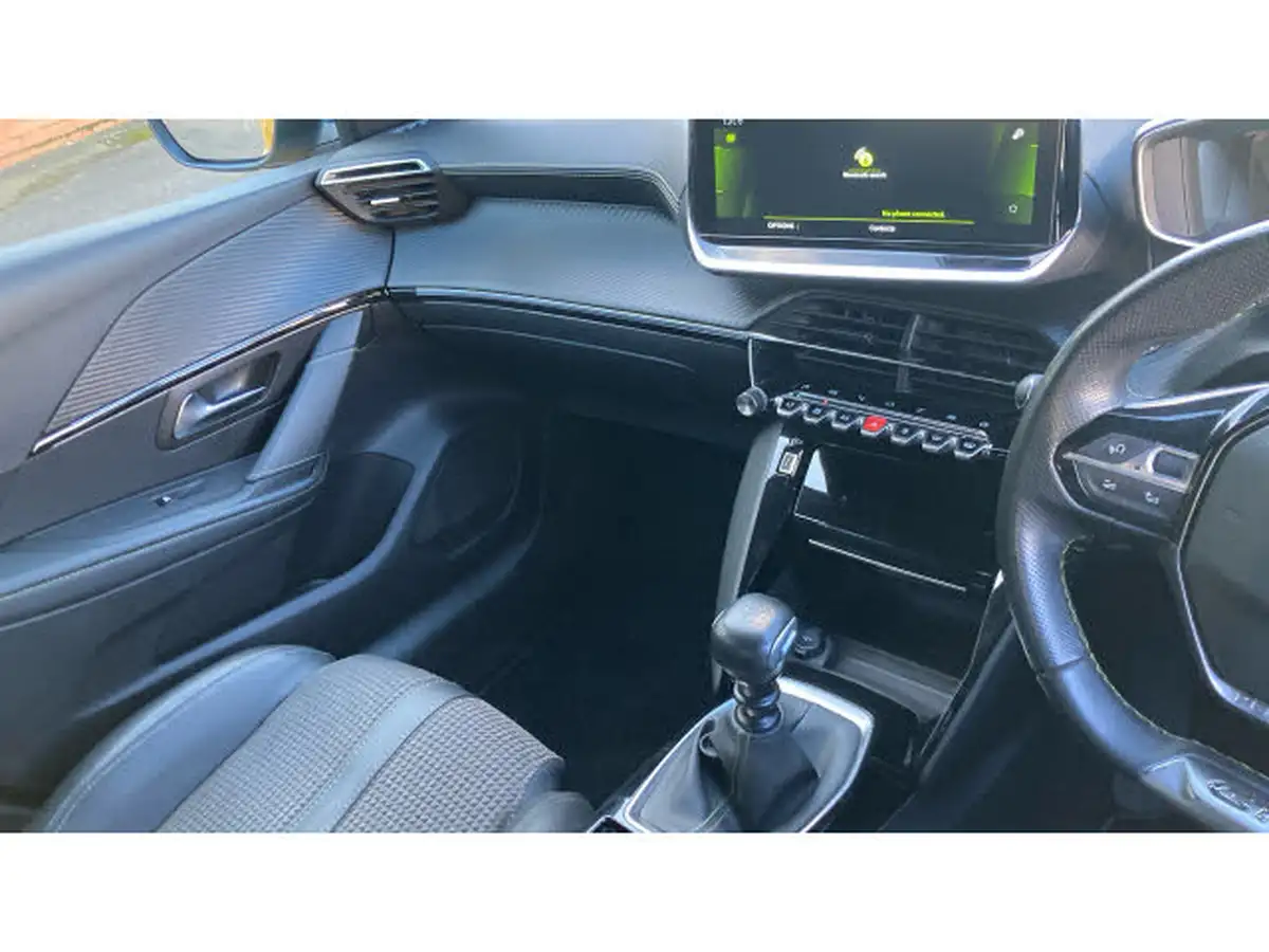 2021-peugeot-208-12-puretech-gt-100bhp-big-13