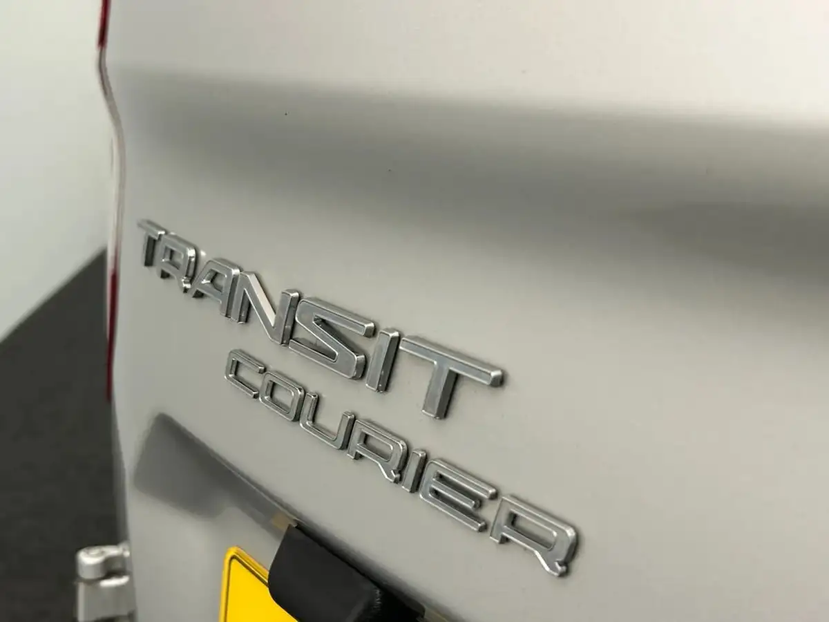 2021-ford-transit-courier-15tdci-trend-75pseu6d-big-18