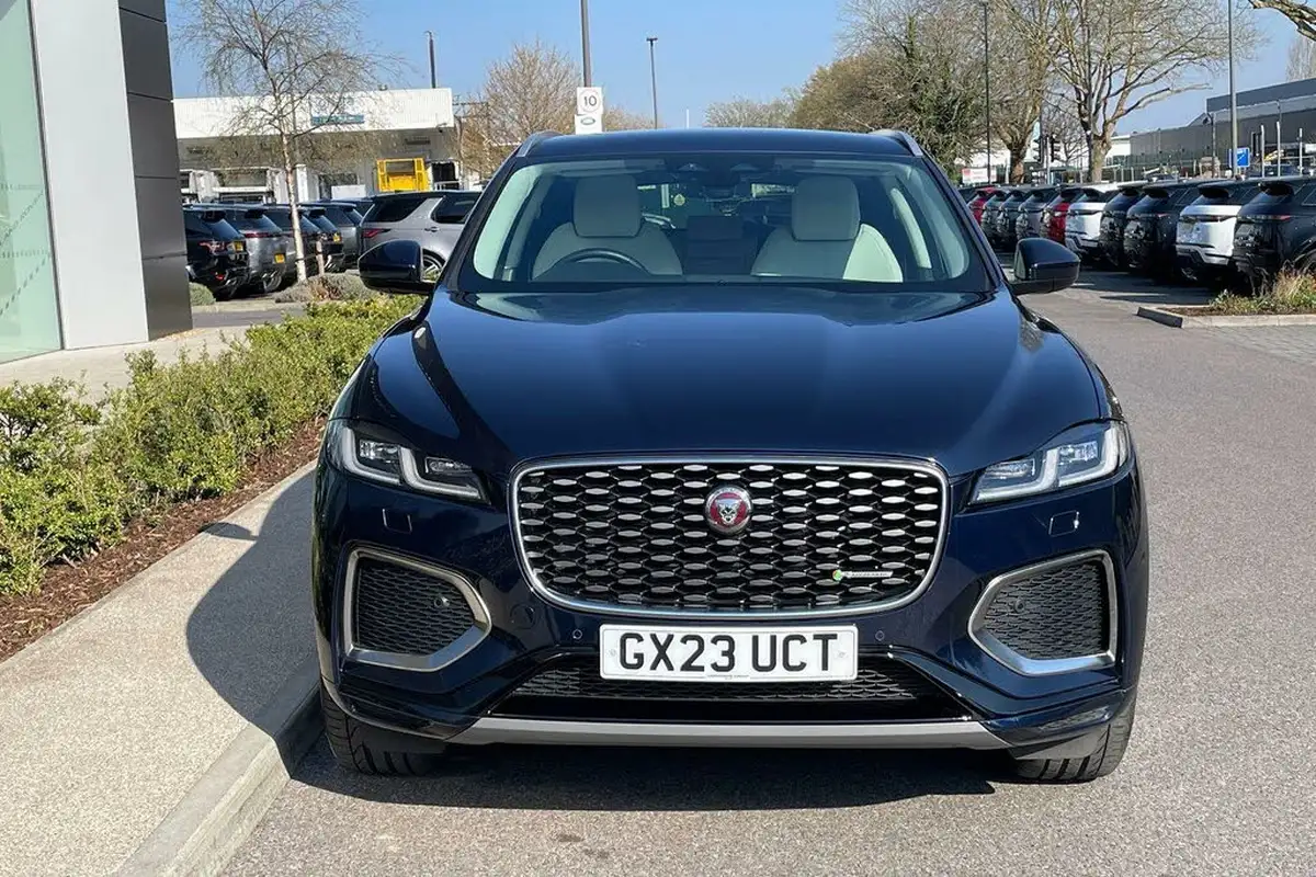 2023-jaguar-f-pace-20-d200-r-dynamic-se-big-12