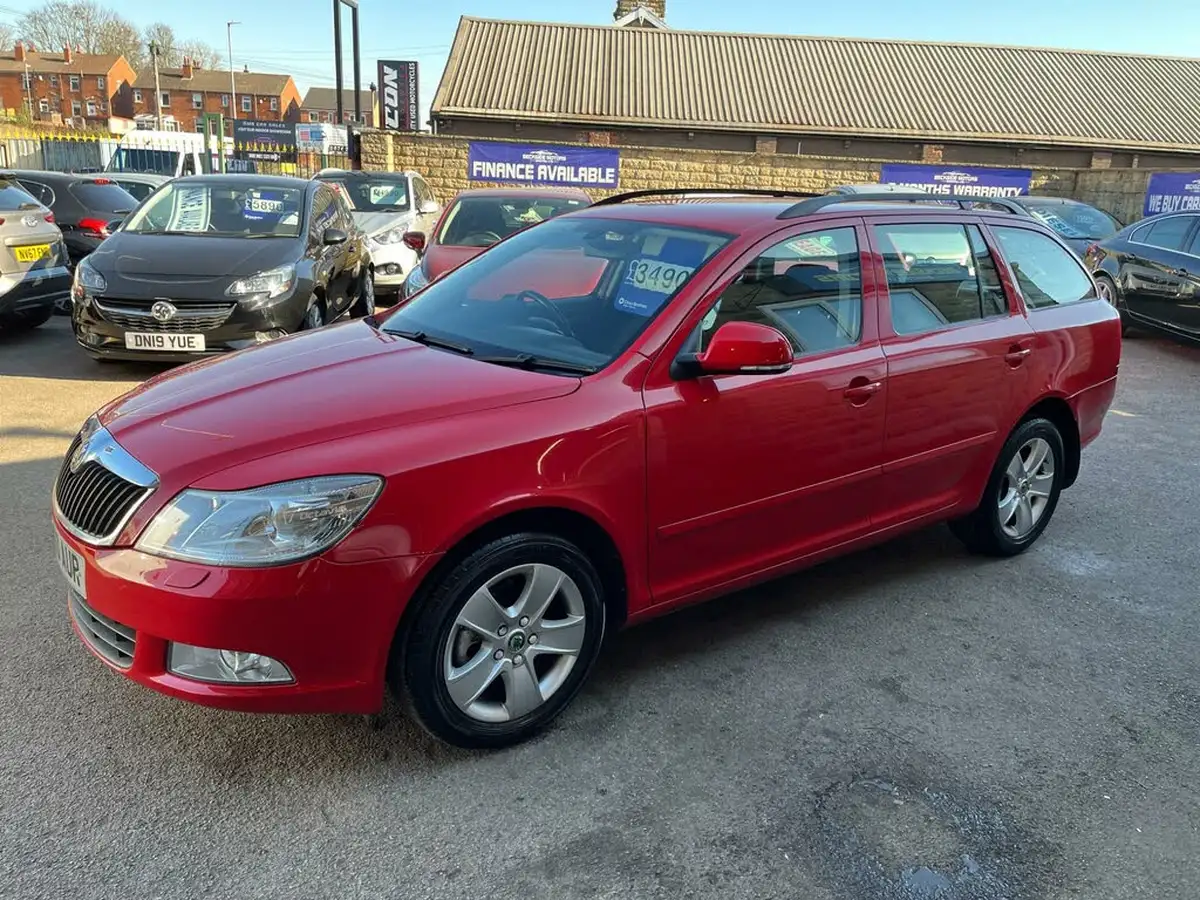 2010-skoda-octavia-18-elegance-tsi-160bhp-estate-big-4