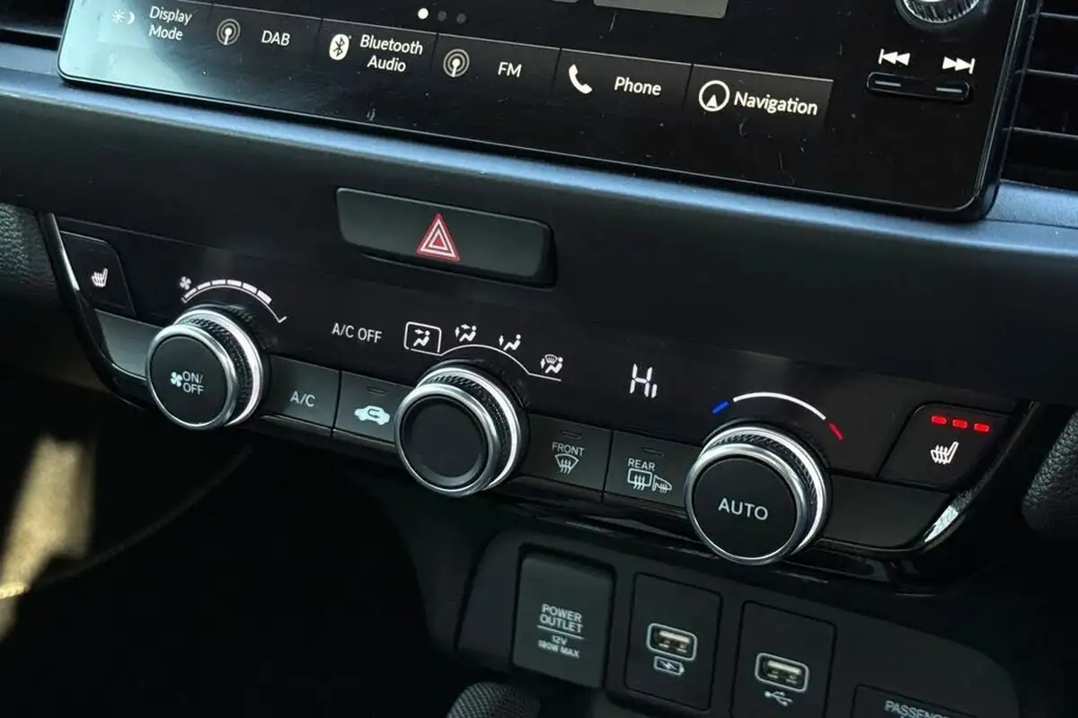 2022-honda-jazz-15-i-mmd-ex-109ps-big-13