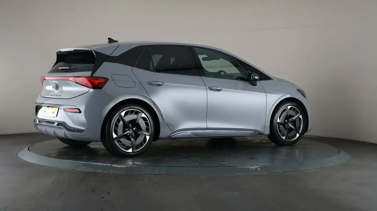 2022-cupra-born-e-v3-204ps-58kwh-big-58