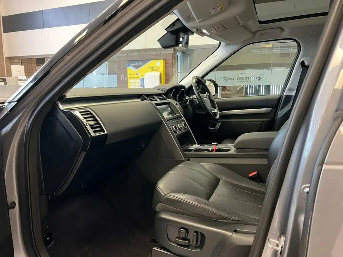 2019-land-rover-discovery-30-sd6-landmark-big-20