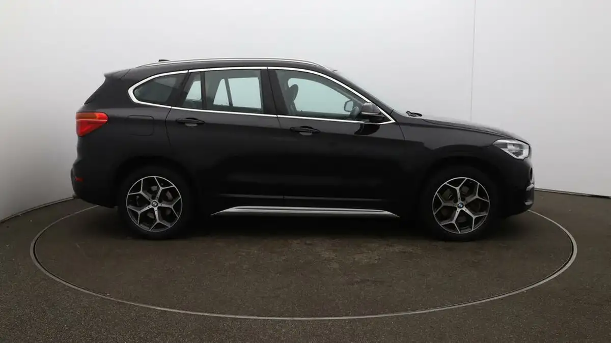 2019-bmw-x1-20-sdrive-20i-xline-sdrive20i-big-41